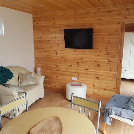 Acorn Camping And Caravan Park คลานท์วิท เมเจอร์ ภายนอก รูปภาพ