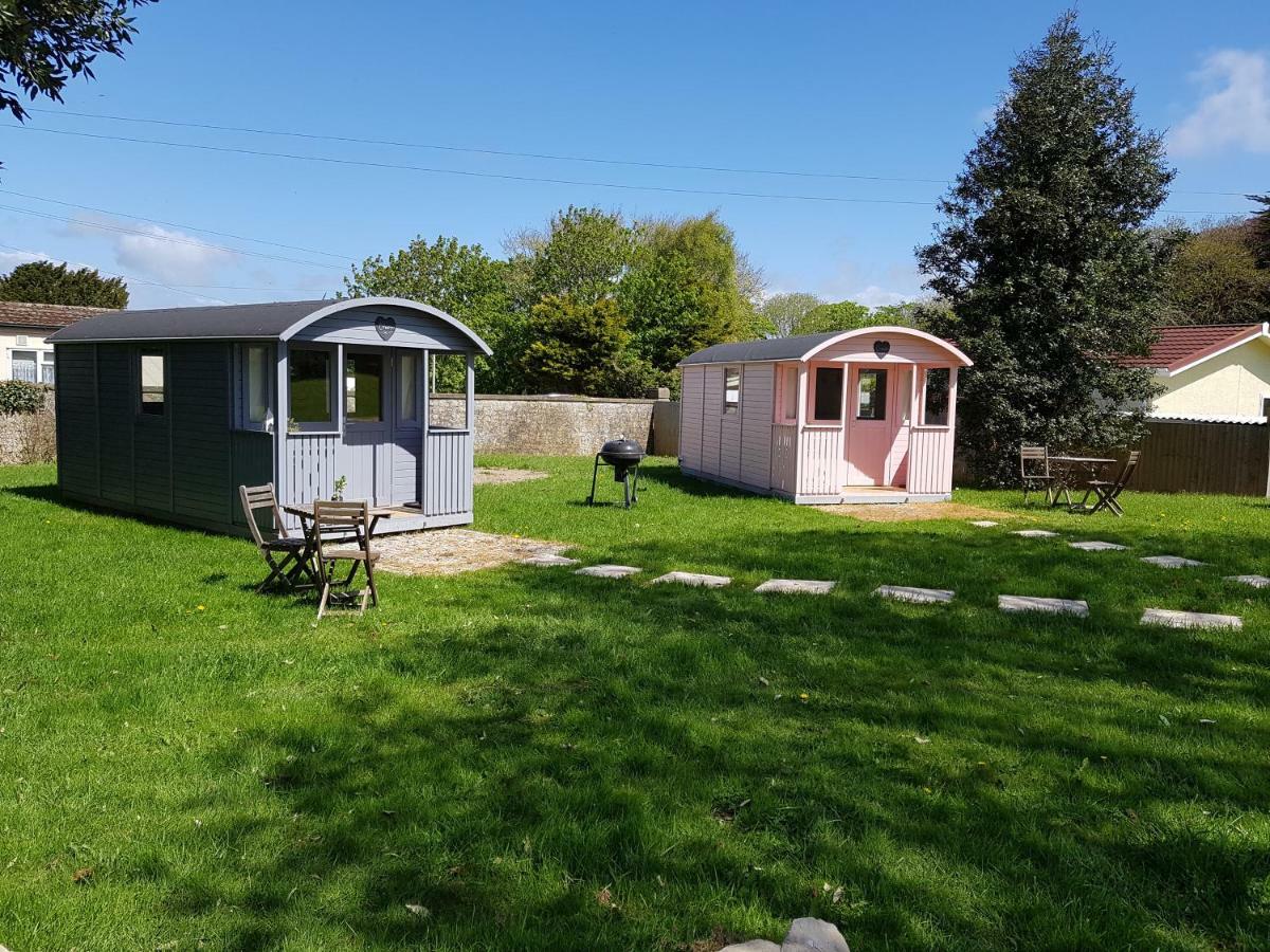 Acorn Camping And Caravan Park คลานท์วิท เมเจอร์ ภายนอก รูปภาพ