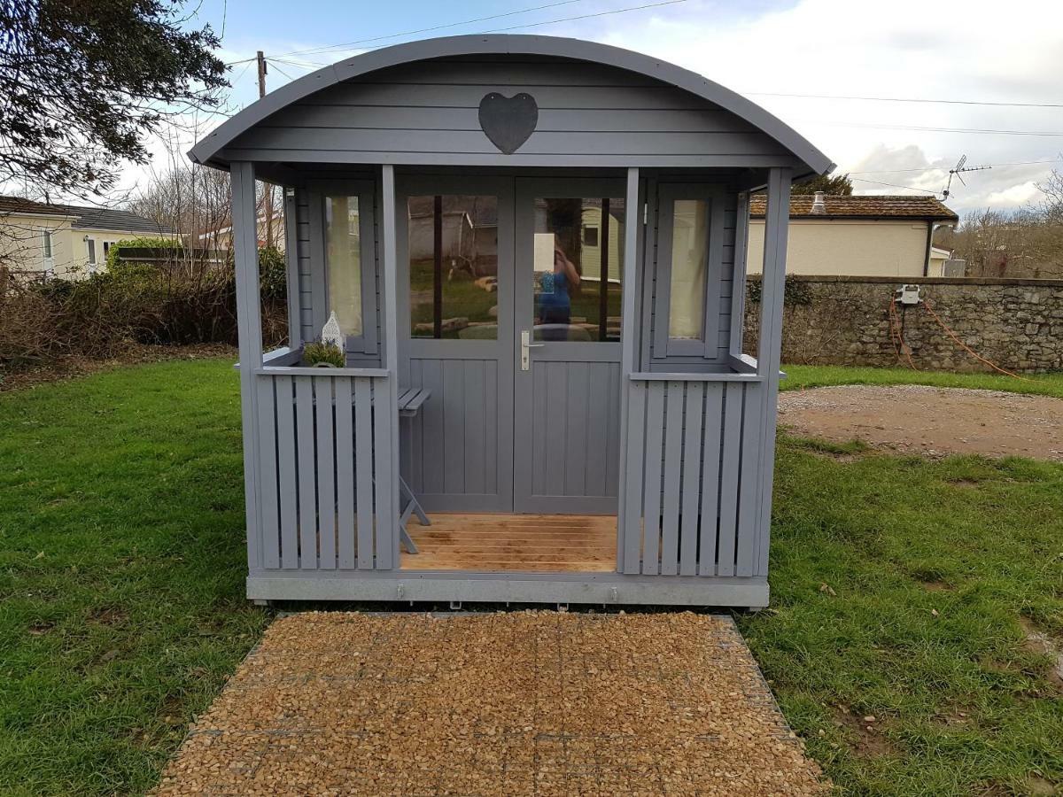 Acorn Camping And Caravan Park คลานท์วิท เมเจอร์ ภายนอก รูปภาพ