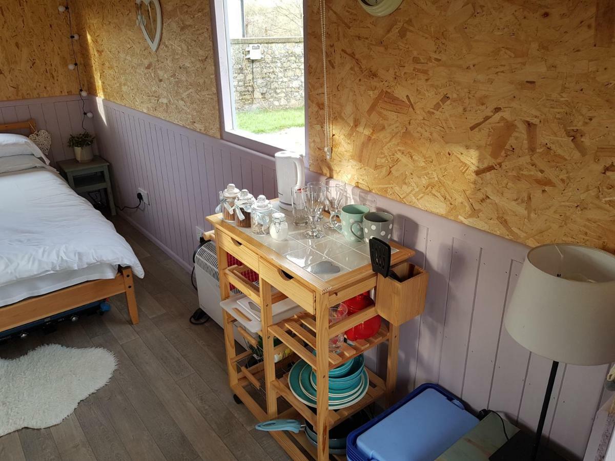 Acorn Camping And Caravan Park คลานท์วิท เมเจอร์ ภายนอก รูปภาพ