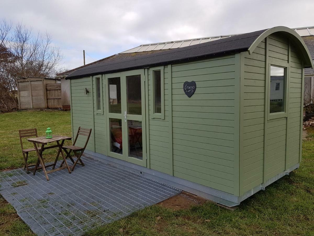 Acorn Camping And Caravan Park คลานท์วิท เมเจอร์ ภายนอก รูปภาพ