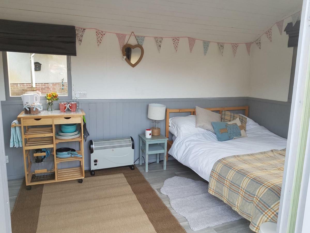 Acorn Camping And Caravan Park คลานท์วิท เมเจอร์ ภายนอก รูปภาพ
