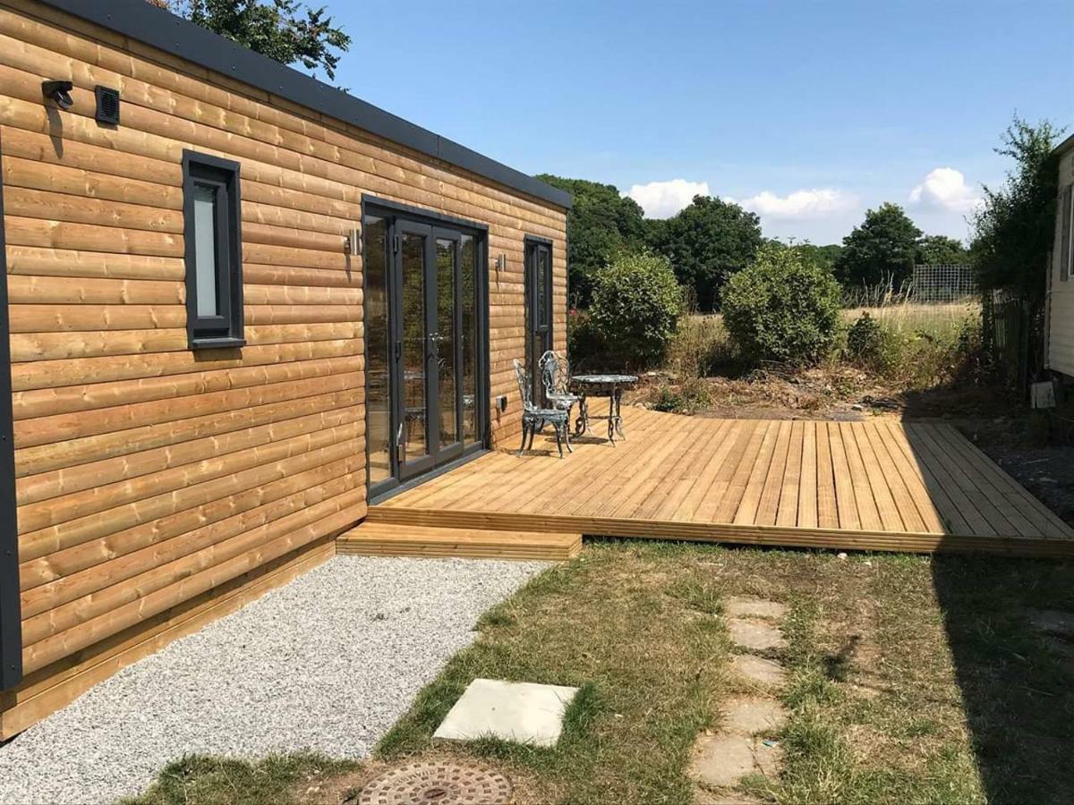 Acorn Camping And Caravan Park คลานท์วิท เมเจอร์ ภายนอก รูปภาพ